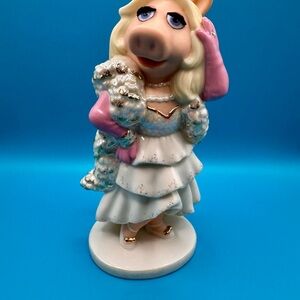 The Divine Miss Piggy Showcase Lenox .
